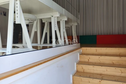 Negócio para Venda em Santa Marinha e São Pedro da Afurada