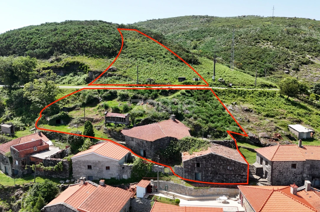 Moradia T3 para Venda em Valdreu Foto 2