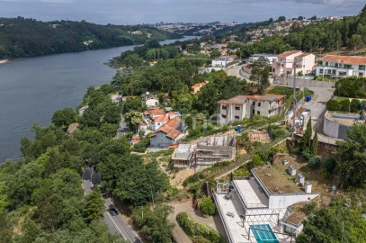 Moradia T4 para Venda em Gondomar (São Cosme), Valbom e Jovim