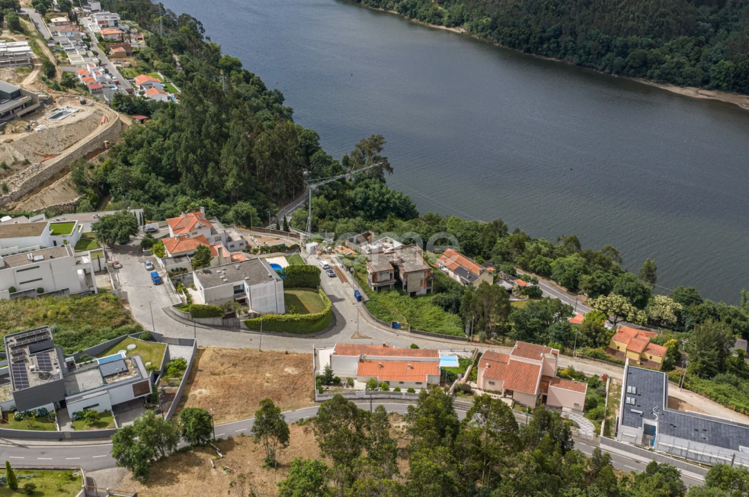 Moradia T4 para Venda em Gondomar (São Cosme), Valbom e Jovim Foto 26