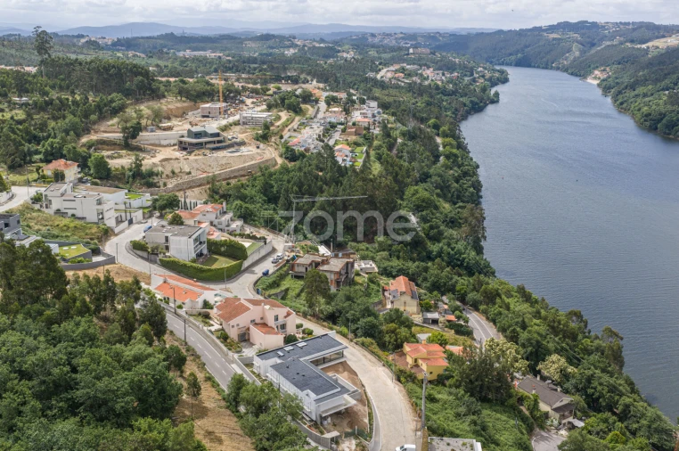 Moradia T4 para Venda em Gondomar (São Cosme), Valbom e Jovim Foto 28