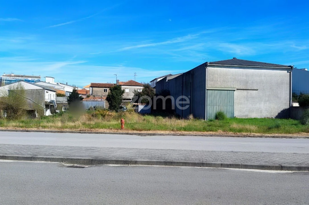 Terreno para Venda em Santa Maria de Lamas Foto 4