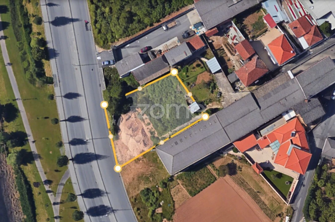 Terreno para Venda em Santa Maria de Lamas Foto 2
