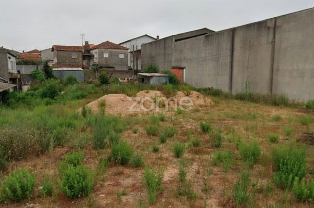 Terreno para Venda em Santa Maria de Lamas Foto 7