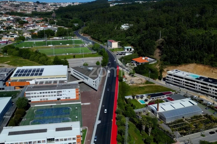 Terreno para Venda em Santa Maria de Lamas Foto 10
