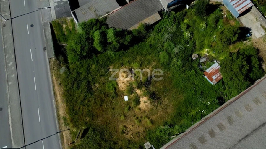 Terreno para Venda em Santa Maria de Lamas