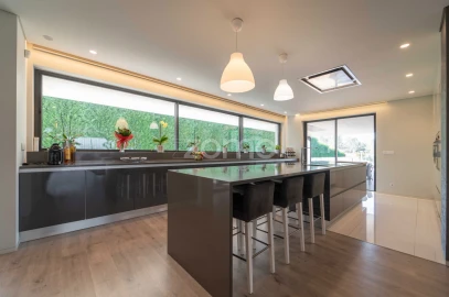 Moradia T4 para Venda em Cabanelas