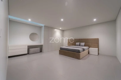 Moradia T4 para Venda em Cabanelas
