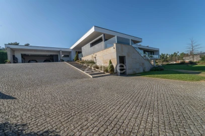 Moradia T4 para Venda em Cabanelas