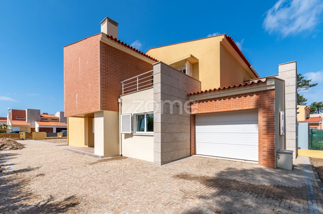 Moradia T3 para Venda em Ovar, São João, Arada e São Vicente de Pereira Jusã Foto 1