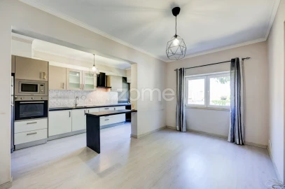 Apartamento T2 para Venda em Rio de Mouro