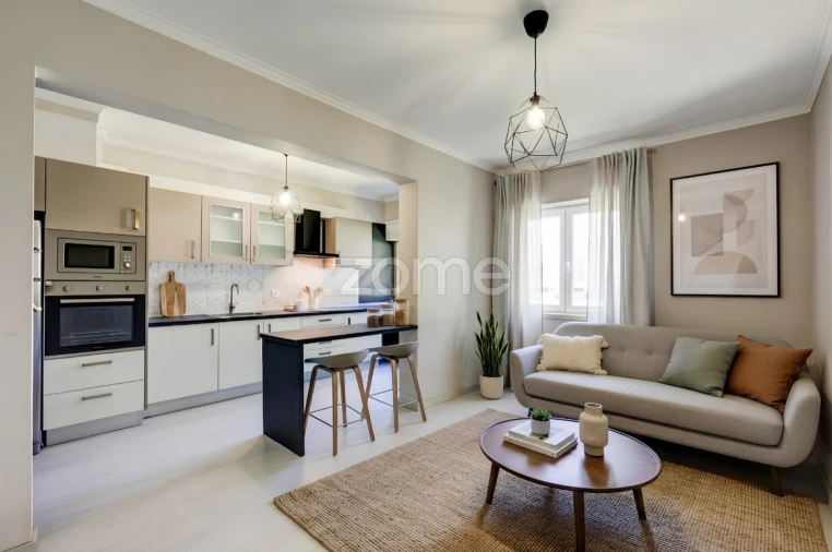 Apartamento T2 para Venda em Rio de Mouro Foto 6