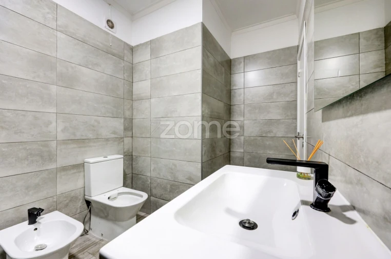 Apartamento T2 para Venda em Rio de Mouro Foto 20