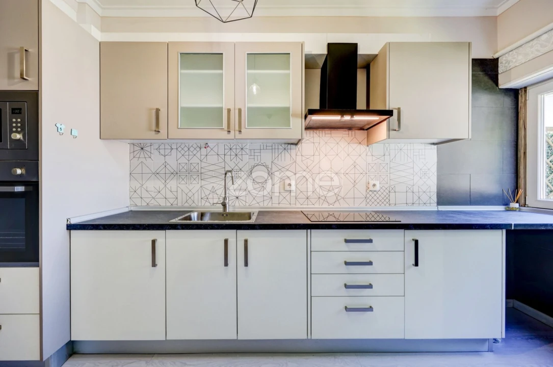 Apartamento T2 para Venda em Rio de Mouro Foto 6