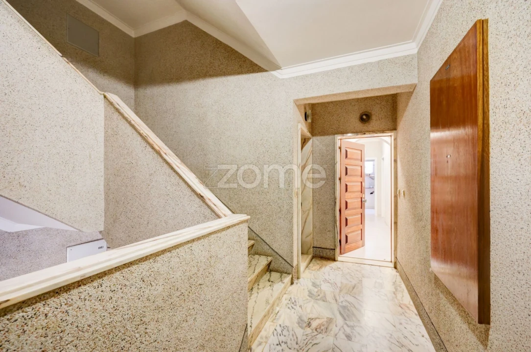 Apartamento T2 para Venda em Rio de Mouro Foto 25