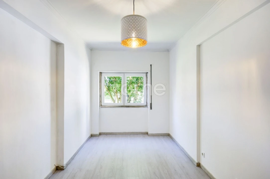 Apartamento T2 para Venda em Rio de Mouro Foto 14