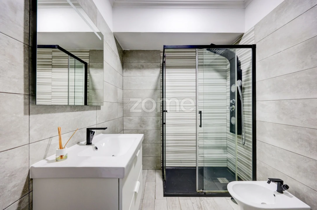 Apartamento T2 para Venda em Rio de Mouro Foto 19