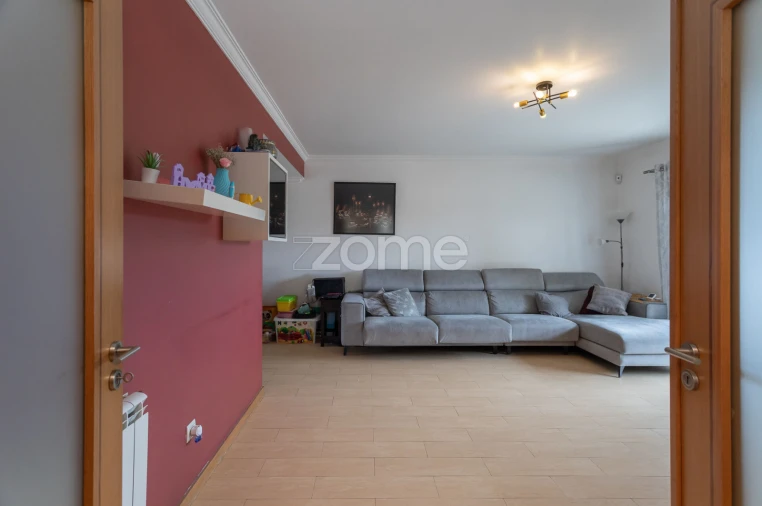 Moradia T4 para Venda em São Domingos de Rana Foto 11