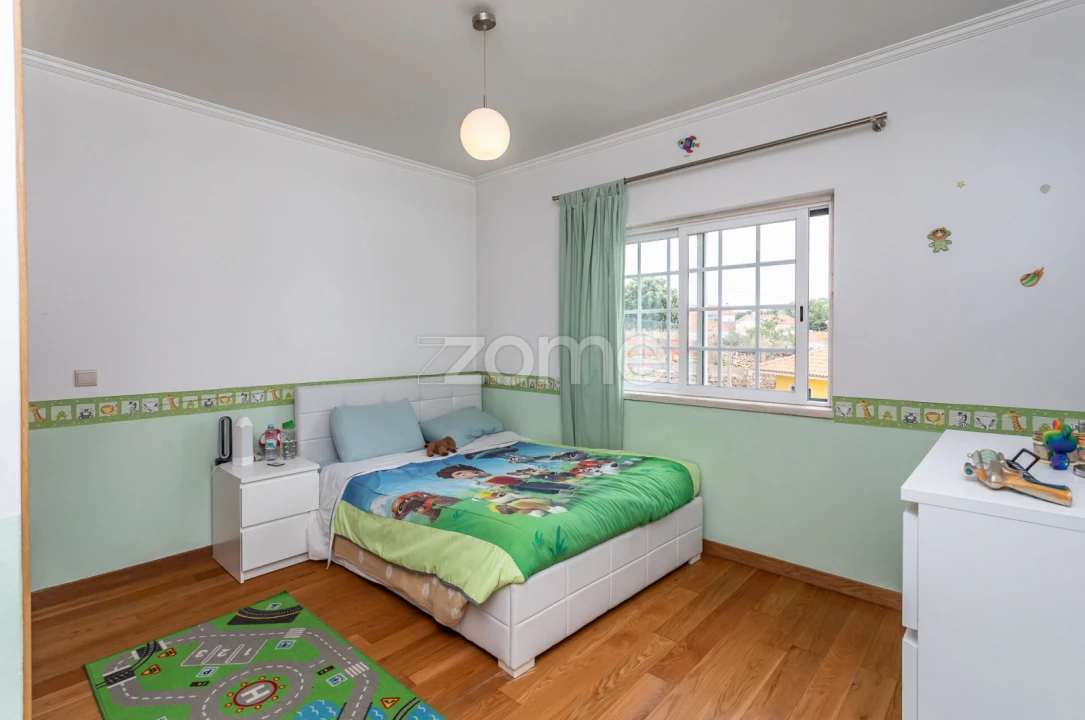 Moradia T4 para Venda em São Domingos de Rana Foto 27