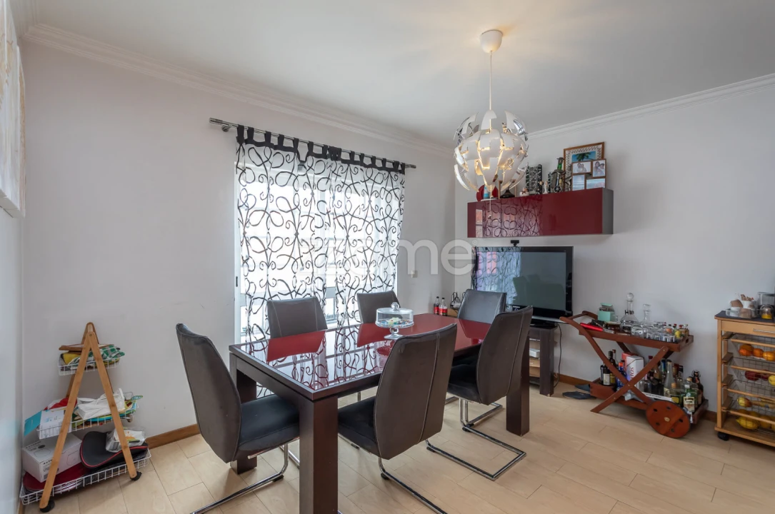 Moradia T4 para Venda em São Domingos de Rana Foto 16