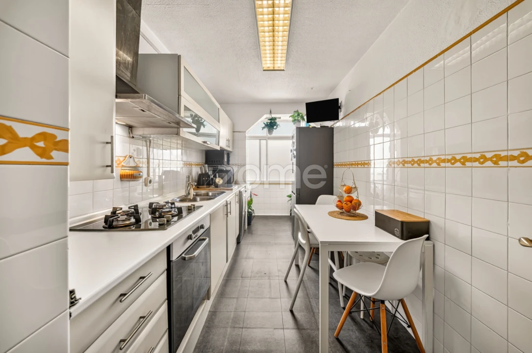 Apartamento T3 para Venda em Santo António dos Cavaleiros e Frielas Foto 1