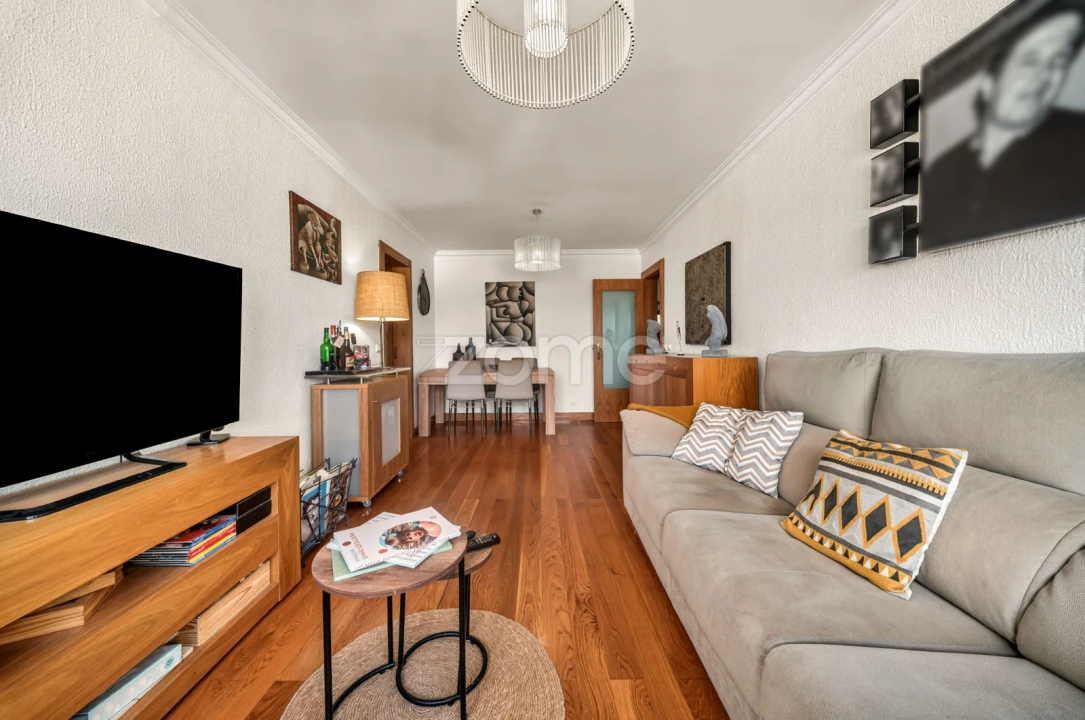 Apartamento T3 para Venda em Santo António dos Cavaleiros e Frielas Foto 7