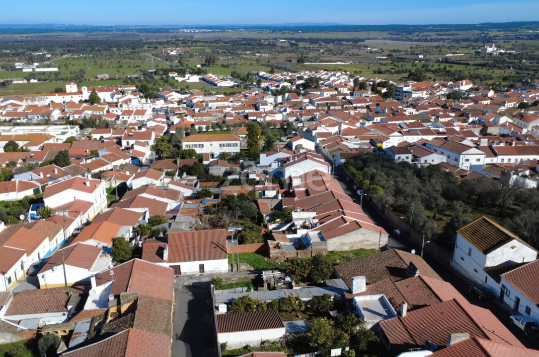 Moradia T4 para Venda em Viana do Alentejo Foto 22