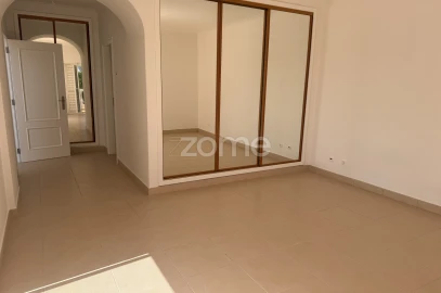 Moradia T5 para Venda em Vila do Bispo e Raposeira