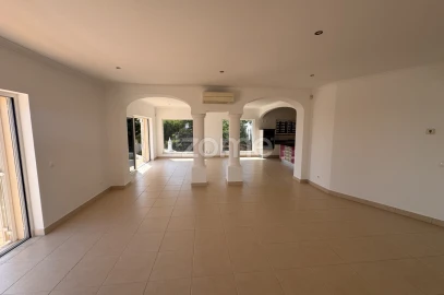 Moradia T5 para Venda em Vila do Bispo e Raposeira