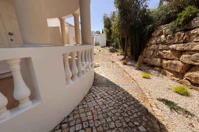 Moradia T5 para Venda em Vila do Bispo e Raposeira