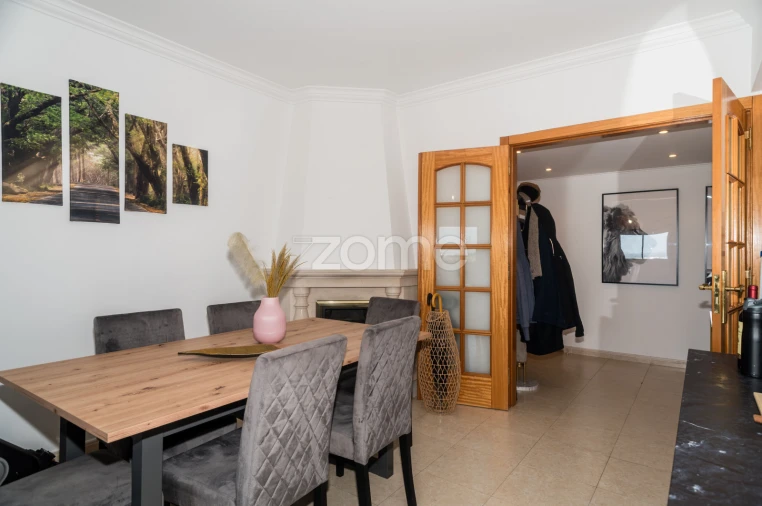 Apartamento T2 para Venda em Póvoa de Santa Iria e Forte da Casa Foto 5