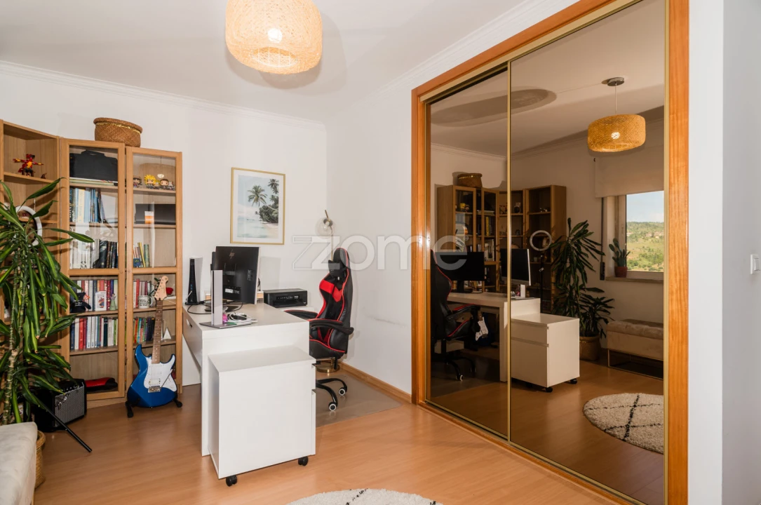 Apartamento T2 para Venda em Póvoa de Santa Iria e Forte da Casa Foto 16