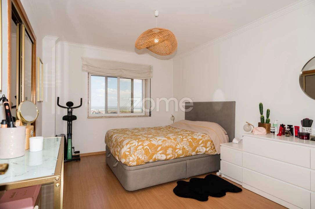 Apartamento T2 para Venda em Póvoa de Santa Iria e Forte da Casa Foto 17