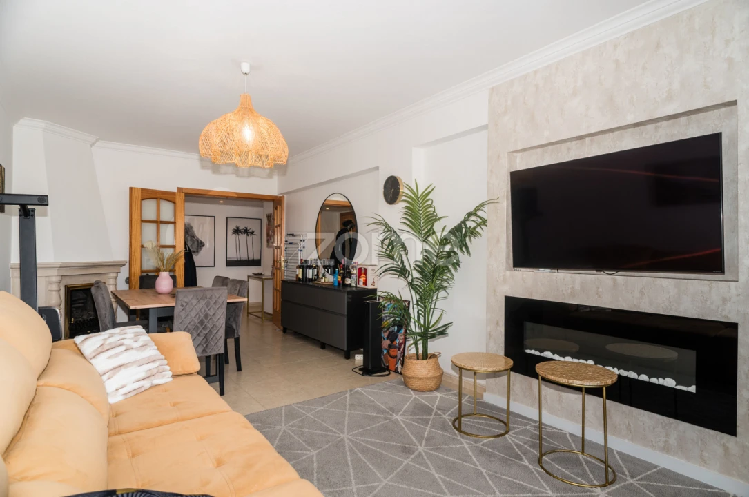 Apartamento T2 para Venda em Póvoa de Santa Iria e Forte da Casa Foto 8