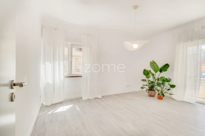 Apartamento T4 para Venda em Costa da Caparica