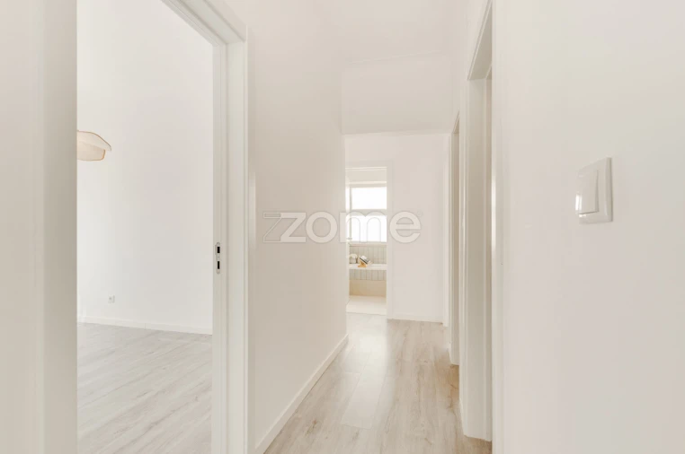 Apartamento T4 para Venda em Costa da Caparica Foto 18