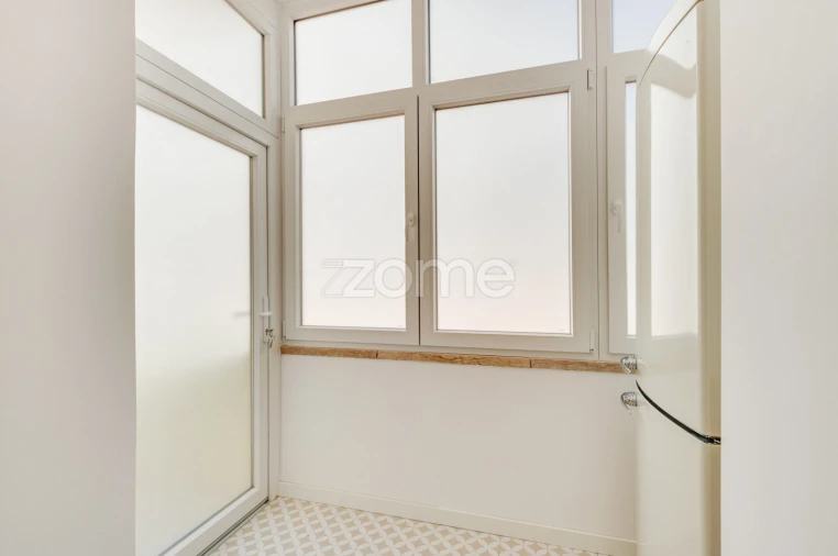 Apartamento T4 para Venda em Costa da Caparica Foto 32