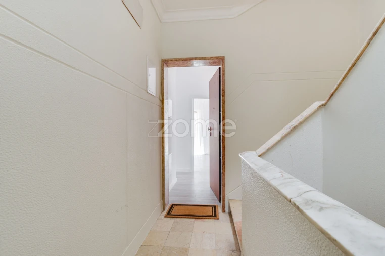 Apartamento T4 para Venda em Costa da Caparica Foto 38