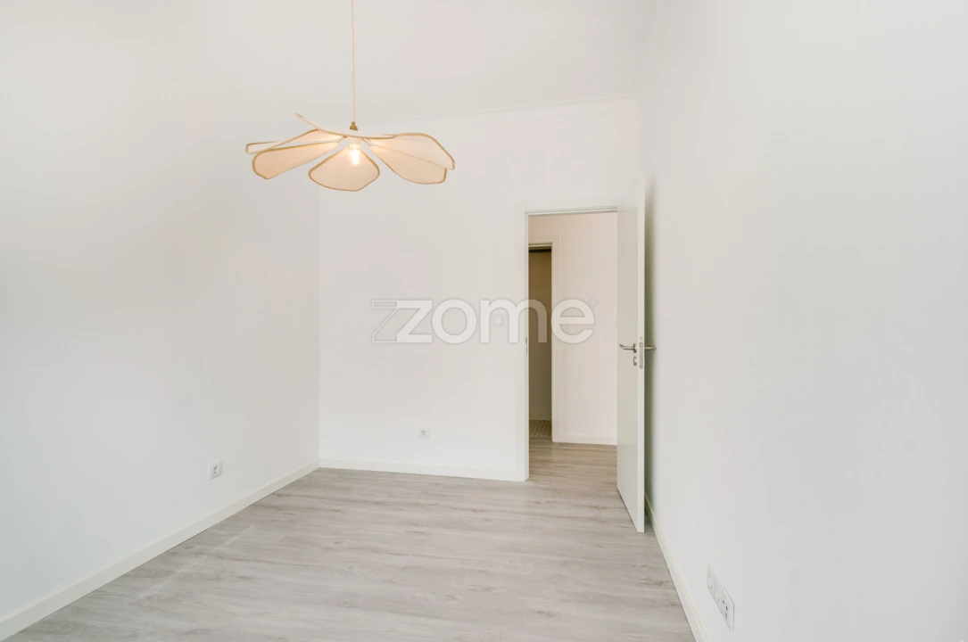 Apartamento T4 para Venda em Costa da Caparica Foto 20