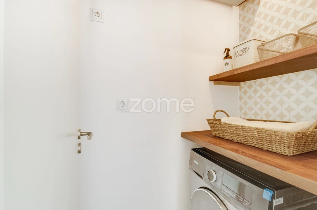 Apartamento T4 para Venda em Costa da Caparica Foto 23