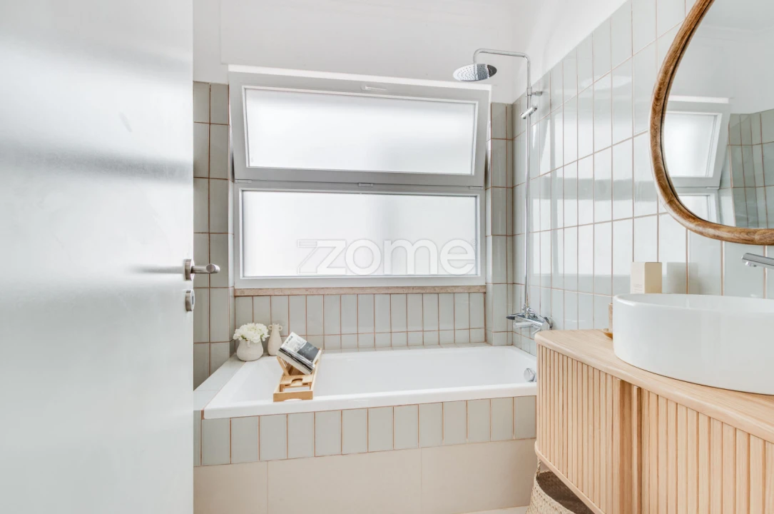 Apartamento T4 para Venda em Costa da Caparica Foto 27