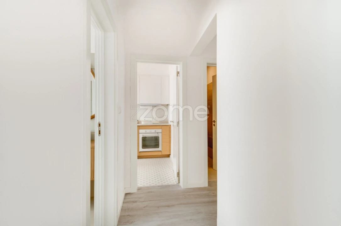Apartamento T4 para Venda em Costa da Caparica Foto 30