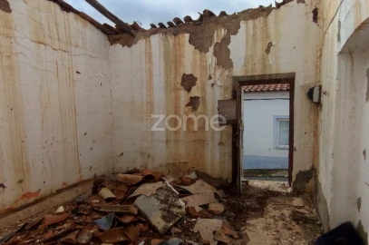 Moradia T1 para Venda em Albernoa e Trindade