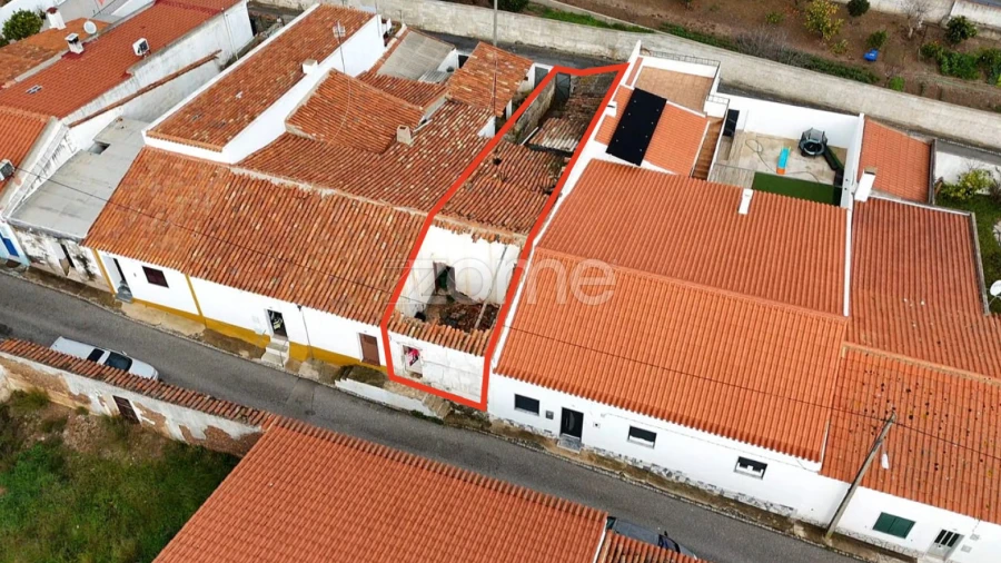 Moradia T1 para Venda em Albernoa e Trindade