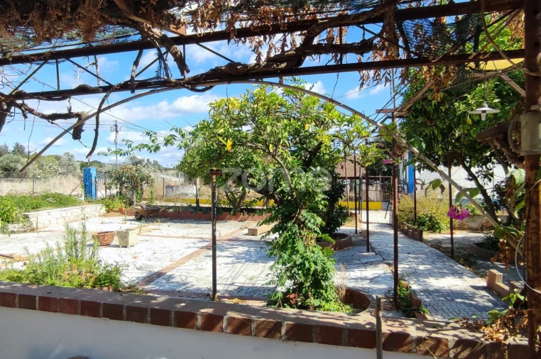 Quinta T3 para Venda em Santa Maria do Castelo e Santiago e Santa Susana Foto 15