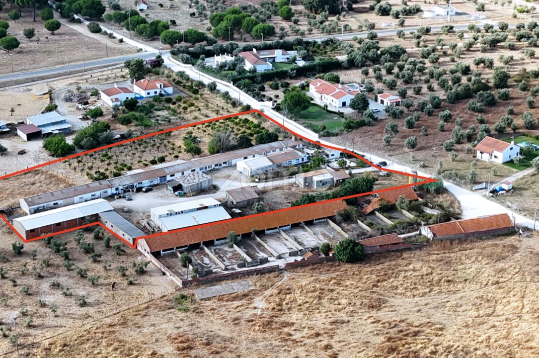 Quinta T3 para Venda em Santa Maria do Castelo e Santiago e Santa Susana Foto 22