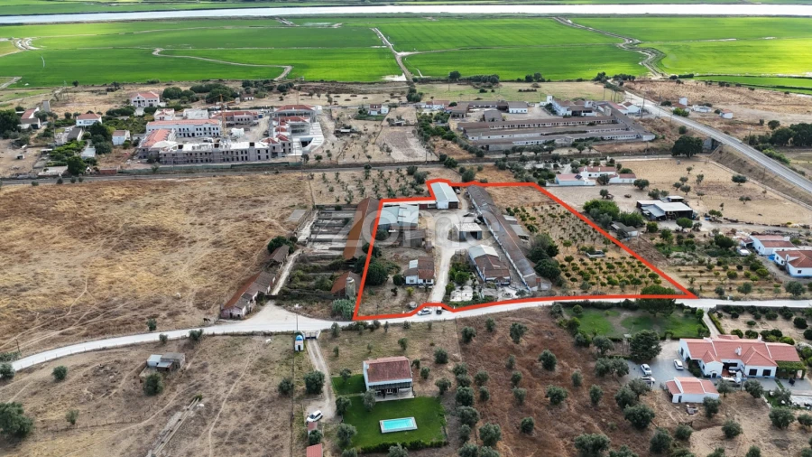 Quinta T3 para Venda em Santa Maria do Castelo e Santiago e Santa Susana
