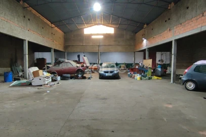 Terreno Comércio / Armazém para Venda em Ferreira do Alentejo e Canhestros