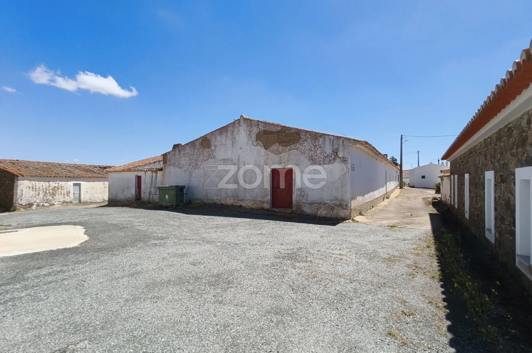 Moradia T2 para Venda em São João dos Caldeireiros Foto 18