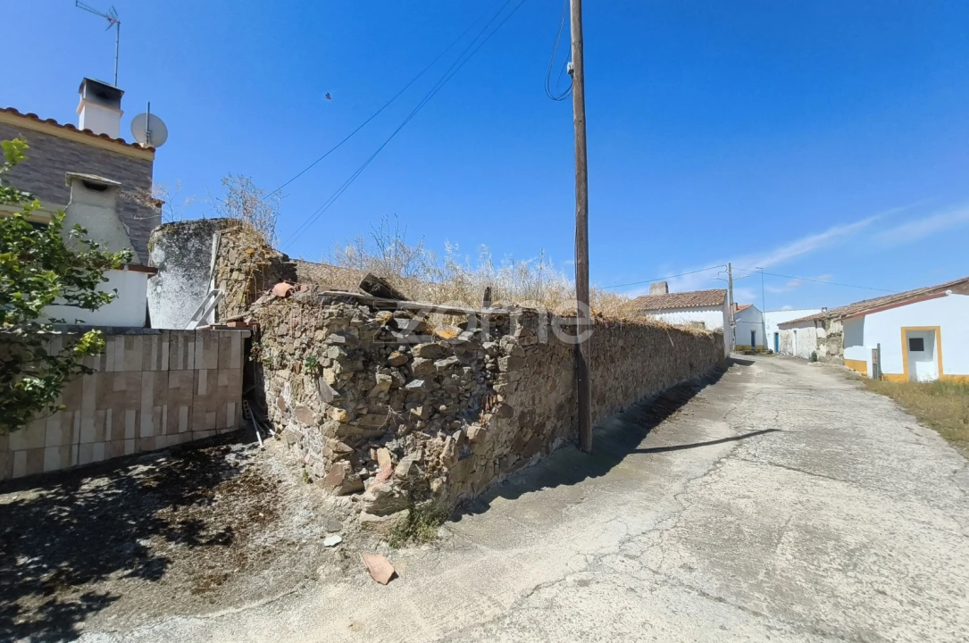 Moradia T2 para Venda em São João dos Caldeireiros Foto 21